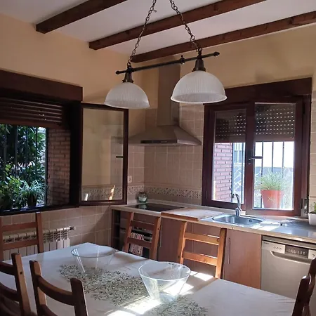 Leonor Con Piscina Privada * Casar de Palomero